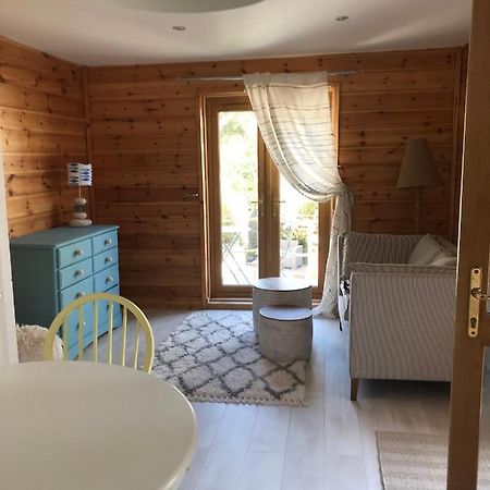 Winnie'S Corner - Self Contained Within The Grounds Of Another Property, In An Idyllic Wooded Setting Teluk Carlyon Luaran gambar